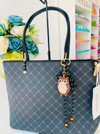 Bolsa grande com chaveiro