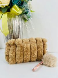 Necessarie