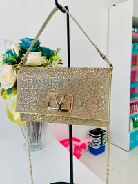 Bolsa cravejada